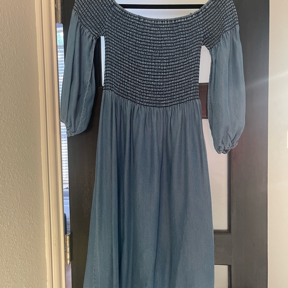 Off the shoulder denim casual dress